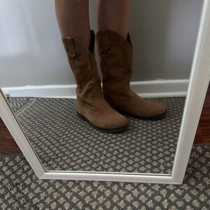 Women’s Size 8 emu premium Australian sheepskin boots